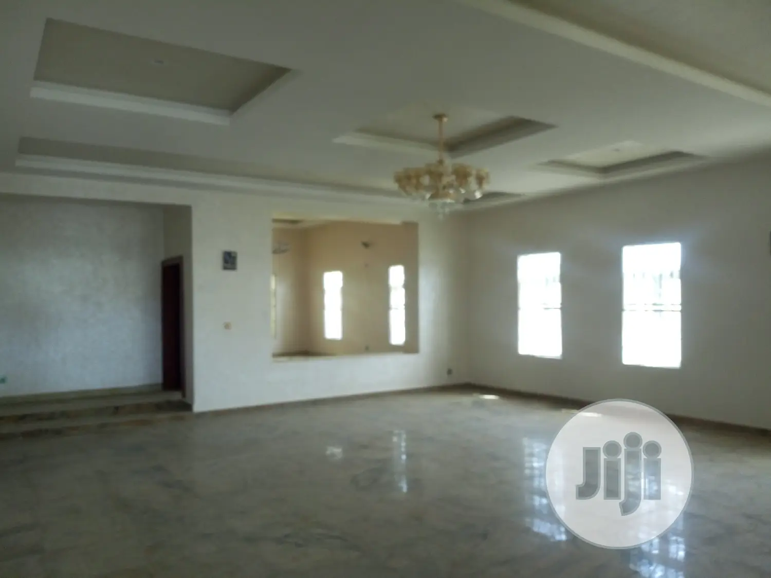 9bdrm Mansion in Gwarinpa Estate for Sale