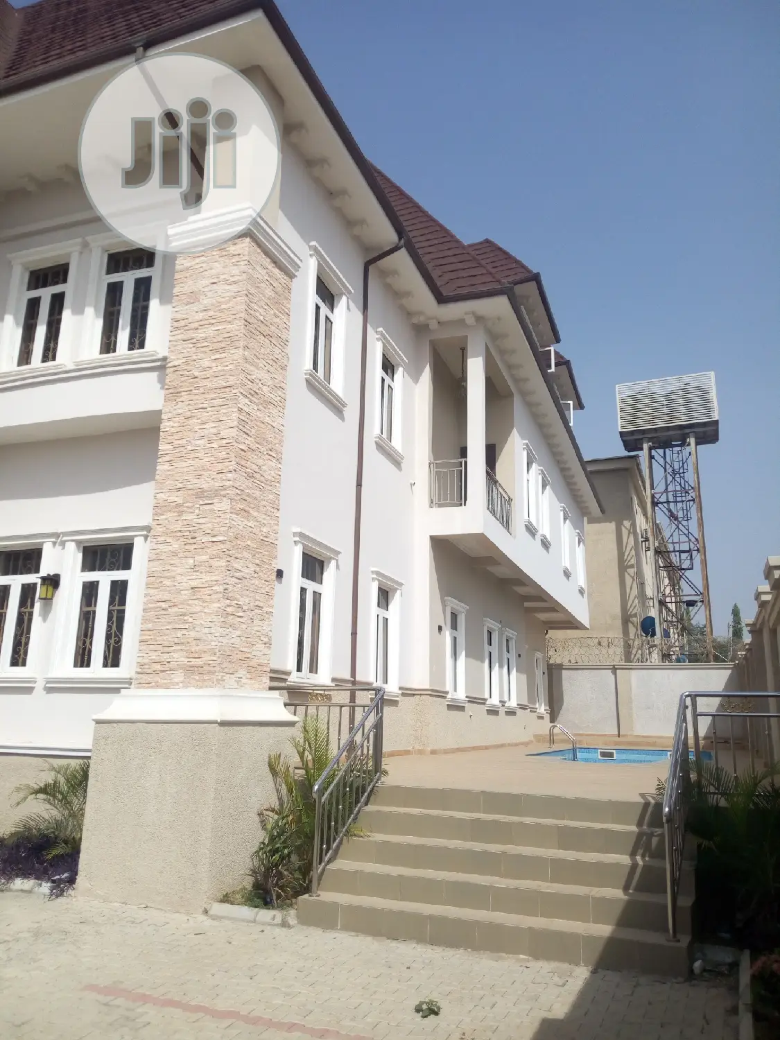 9bdrm Mansion in Gwarinpa Estate for Sale