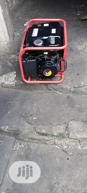 3 Months Old 1.8KVA SENWEI ECO1990S Medium, Copper Generator
