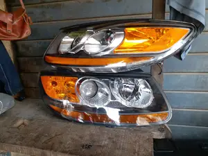 Santafe 2010 Model Headlamp American Spec.