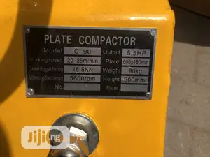 Plate Compactor C-90 5.5HP Professional