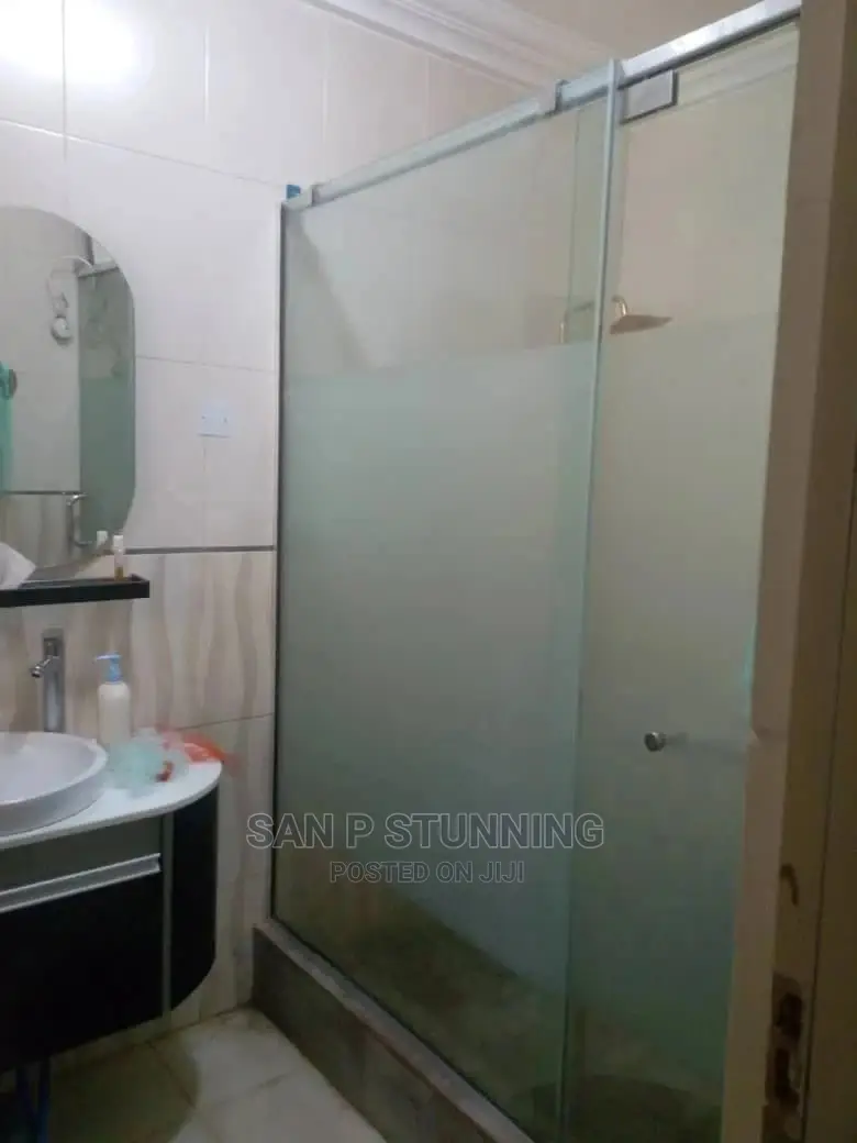 Shower Cubicle Fixed