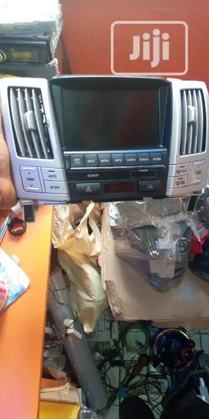 Jeep Navigation System and Camera for RX - 330/350 Lexus.