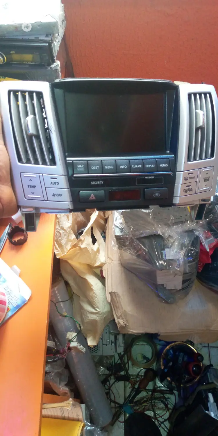 Jeep Navigation System and Camera for RX - 330/350 Lexus.