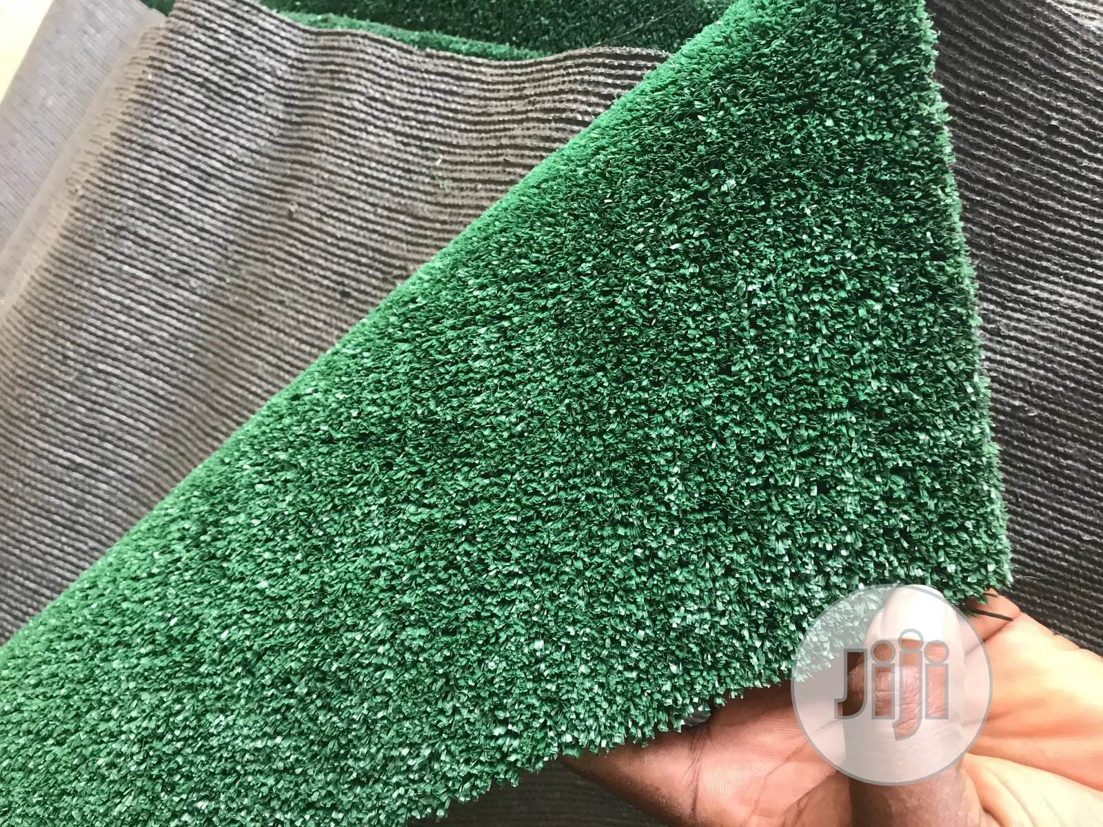 10mm Smooth and Soft Surface Grass Rugs for Wall