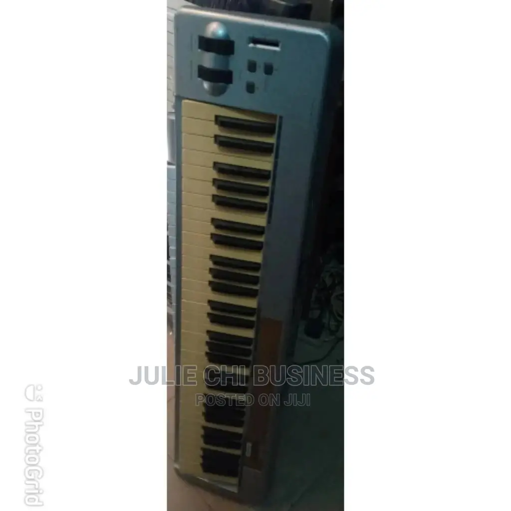 Used M-Audio Midi Keyboard 4 Octave