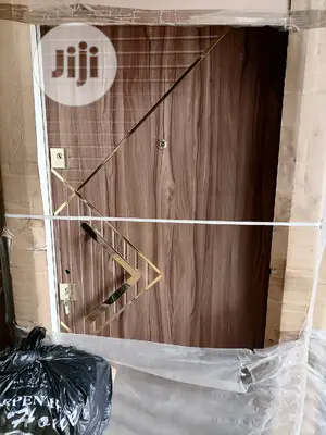 V Golden Hand Door