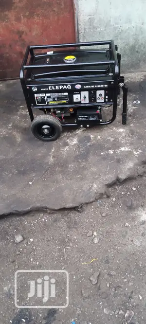 2 Weeks Old, So New 3.5KVA ELEPAQ SPG4500E2 Copper Generator