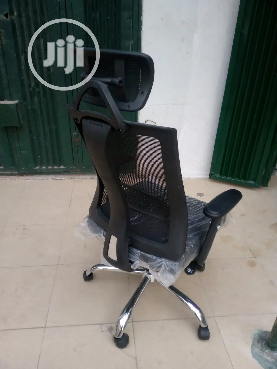 Net Headrest Swivel Chair