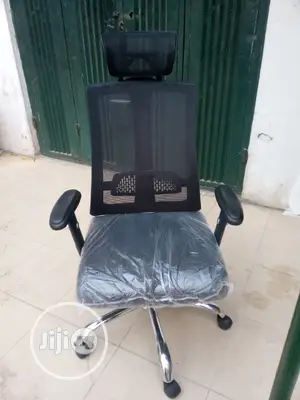 Net Headrest Swivel Chair