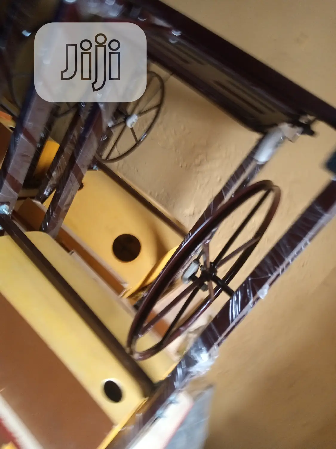 Manual Sewing Machine