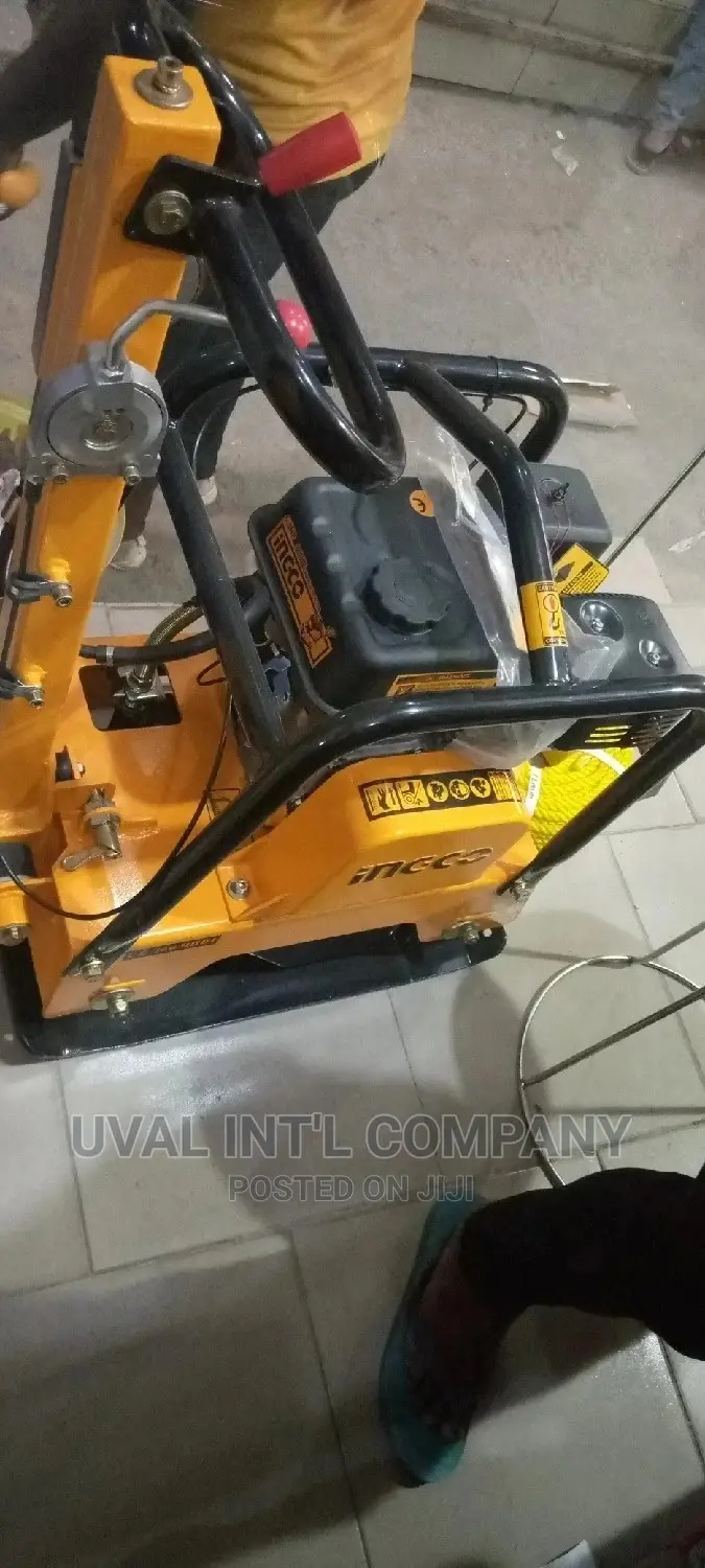 Reversible Plate Compactor Machine