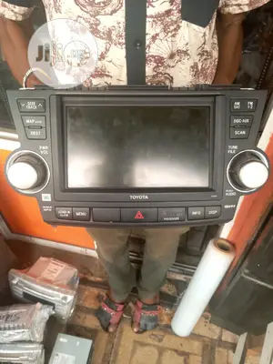 Highlander 4loader Navigation and Camera for 2008/2010