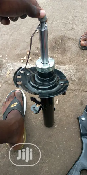 Front Shock Escape 2013