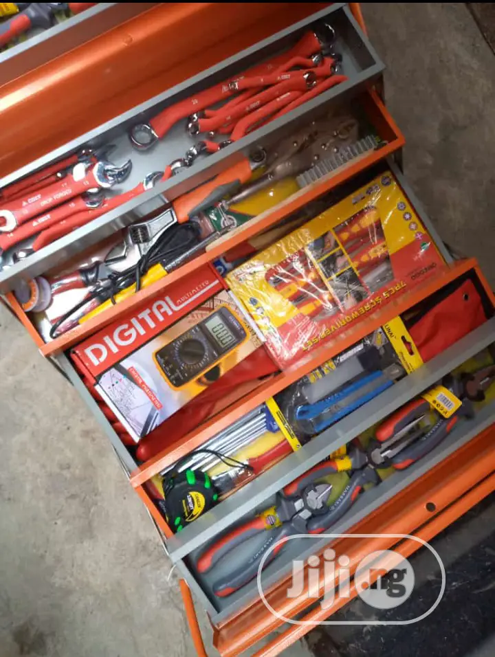 German Standard Electrical Tool Box Set