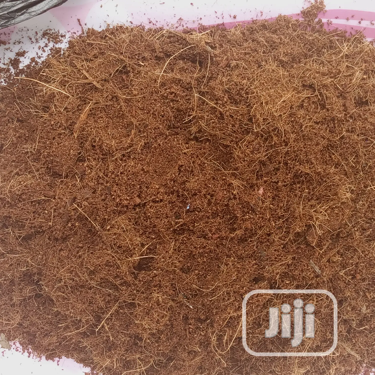 Coco Peat 1 Ton.