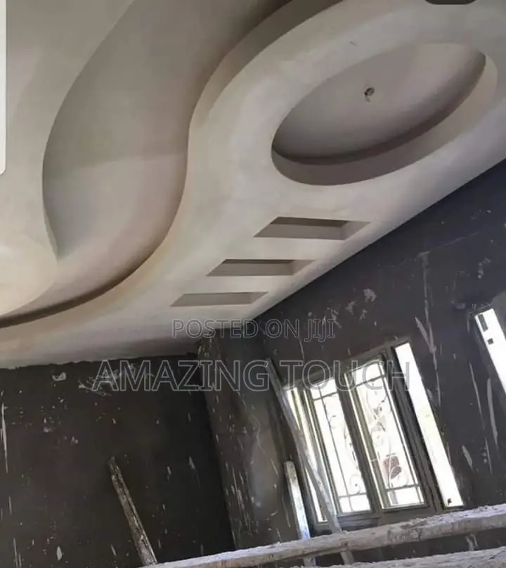 Pop Ceiling And Screeding