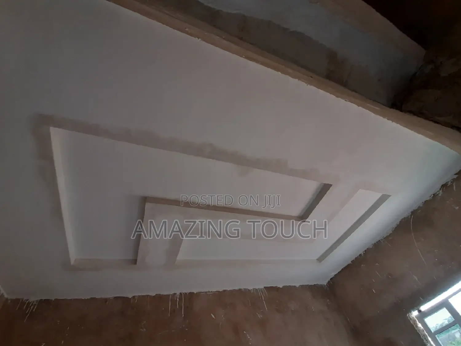 Pop Ceiling And Screeding