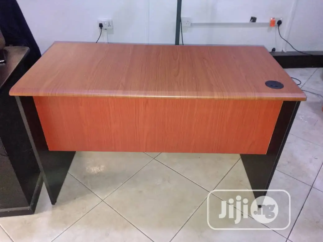 4ft Office Table