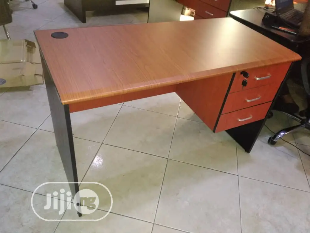 4ft Office Table