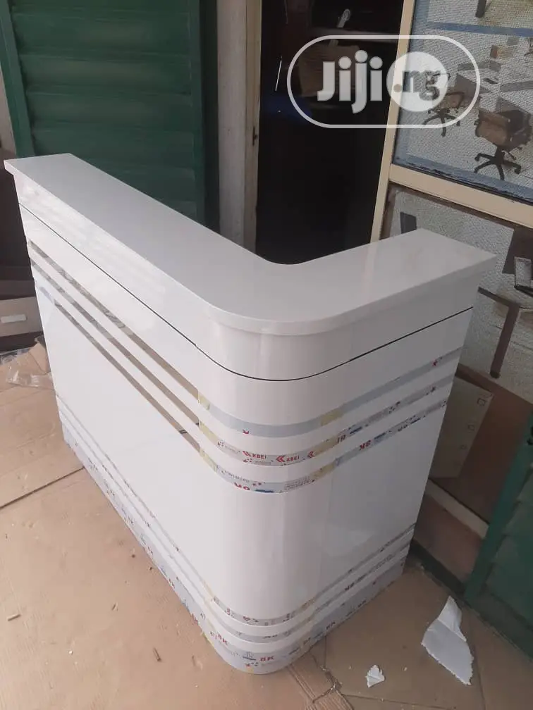 1.2 Meters Office Reception Table