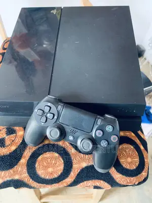 Standard Ps4+10games