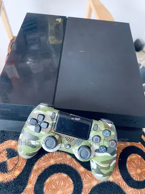 Standard Ps4+10games