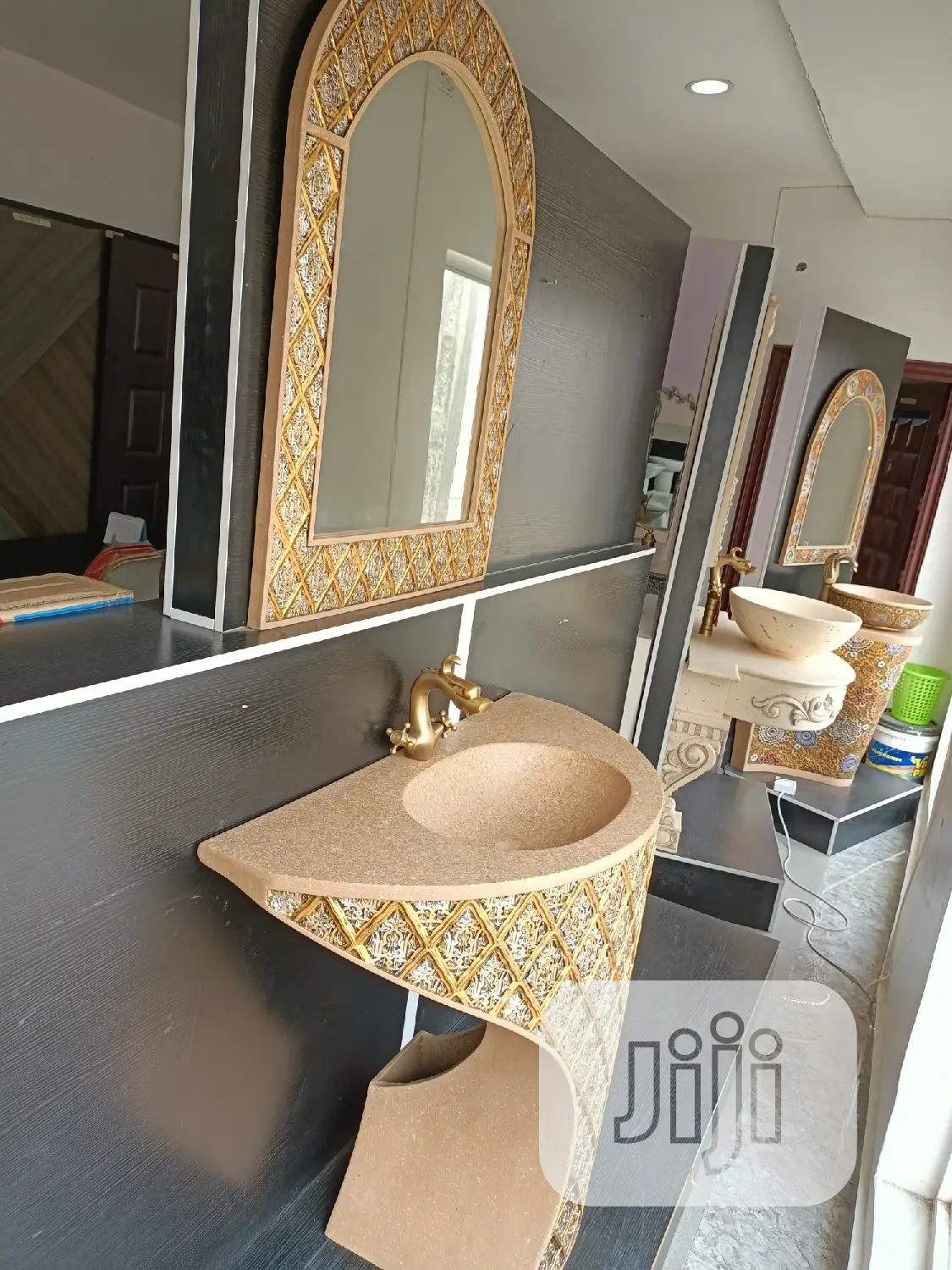 Artic Luxury Cabinet Basins