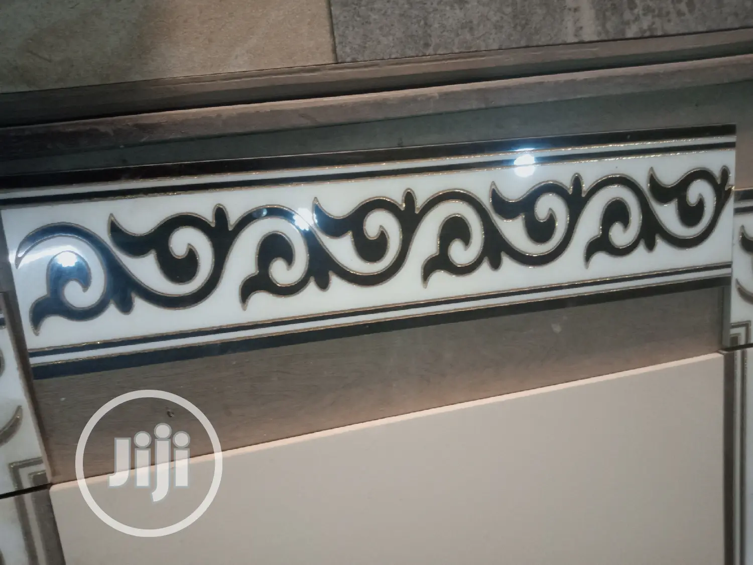 TILES and Its Sides DECO