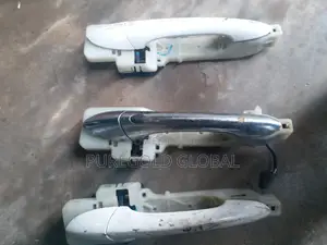 Sonata Door Handles 2011 Model