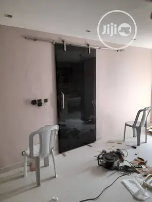 10mm Tampered Grey Glass Door