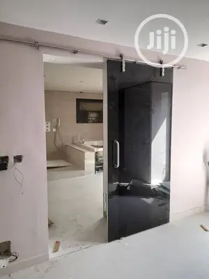 10mm Tampered Grey Glass Door