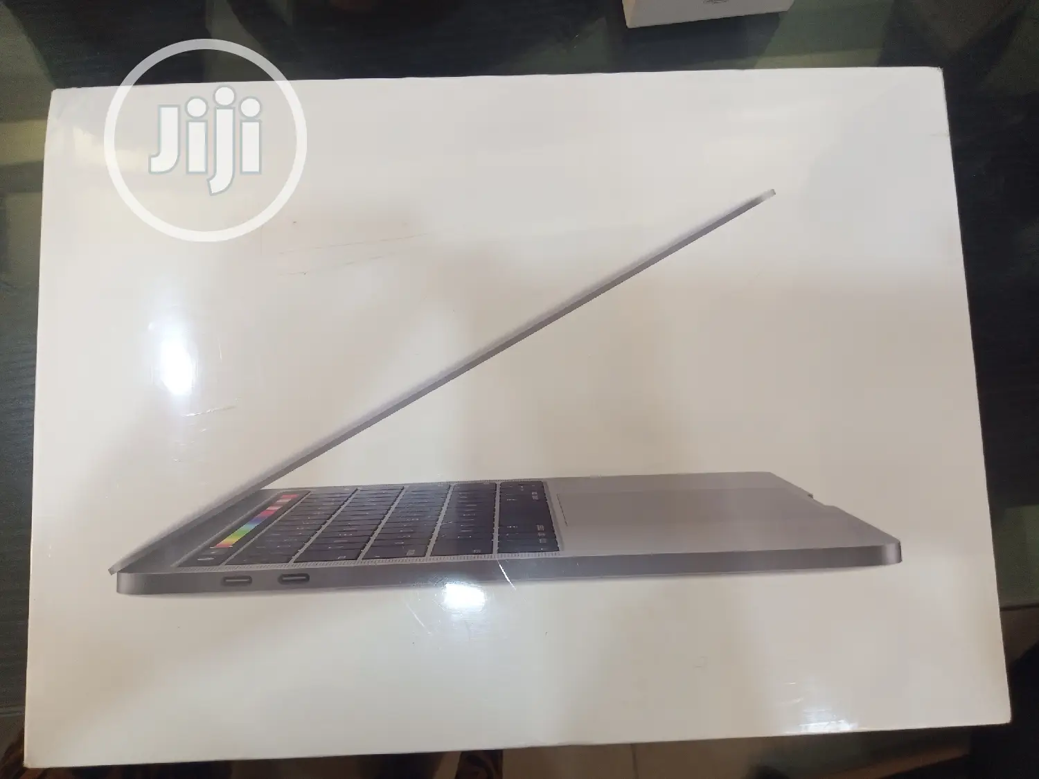 New Laptop Apple MacBook Pro 2019 16GB Intel Core I7 SSD 1T