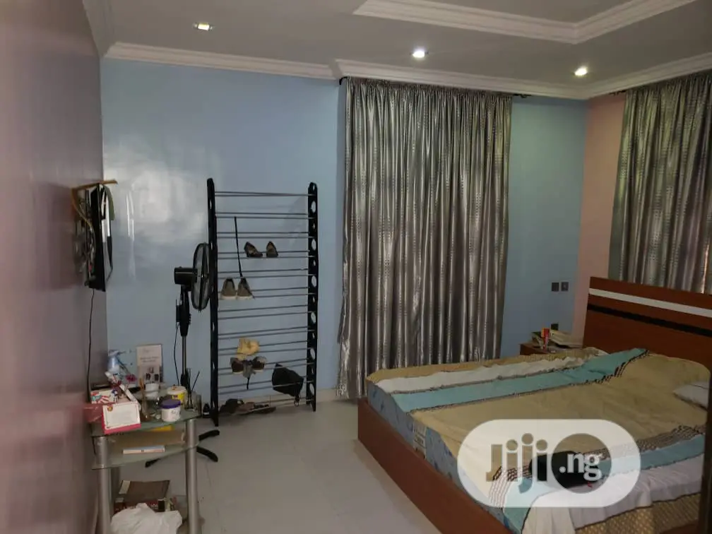 Interior Decorator
