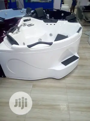 Double Corner Jacuzzi