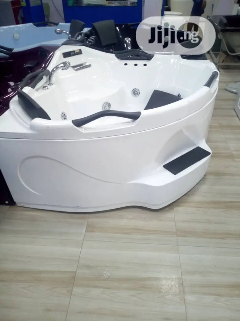 Double Corner Jacuzzi