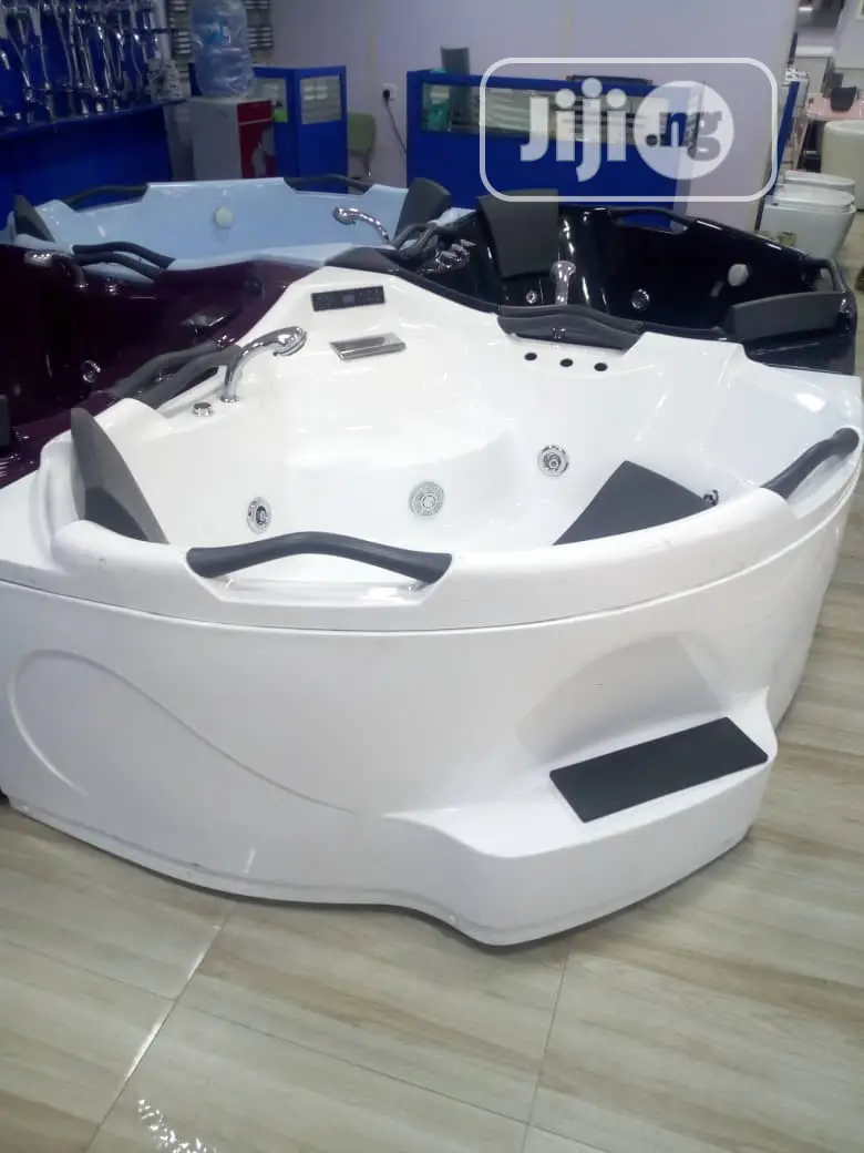 Double Corner Jacuzzi