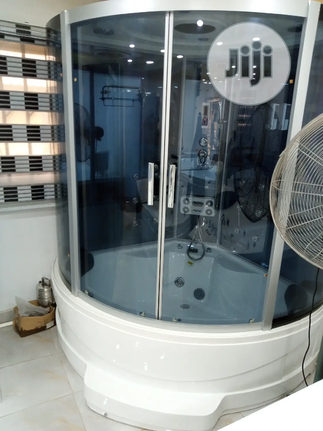150*150 Shower Room