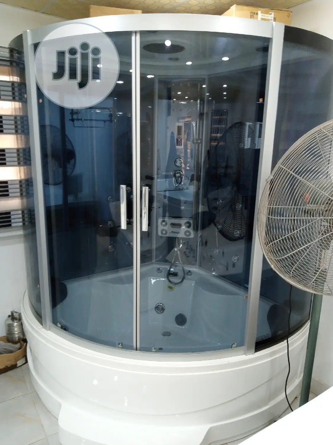 150*150 Shower Room