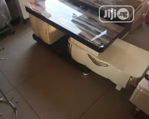 Tv Stand. (Adjustable)