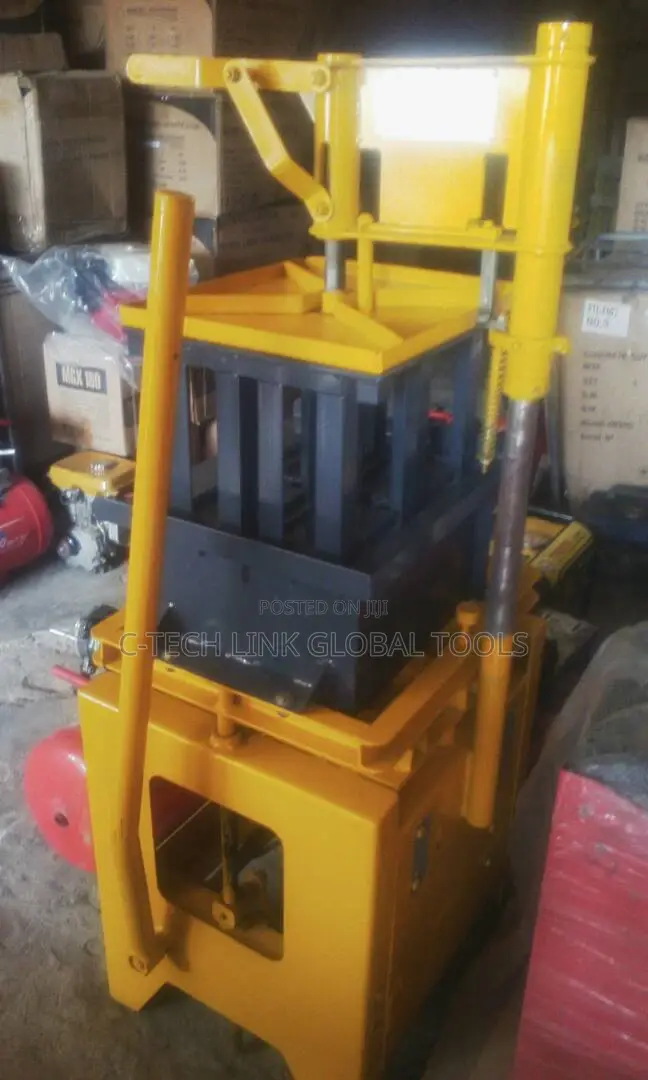 Block / Bricks Moulding Machine