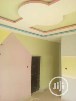 Painter And Screeding