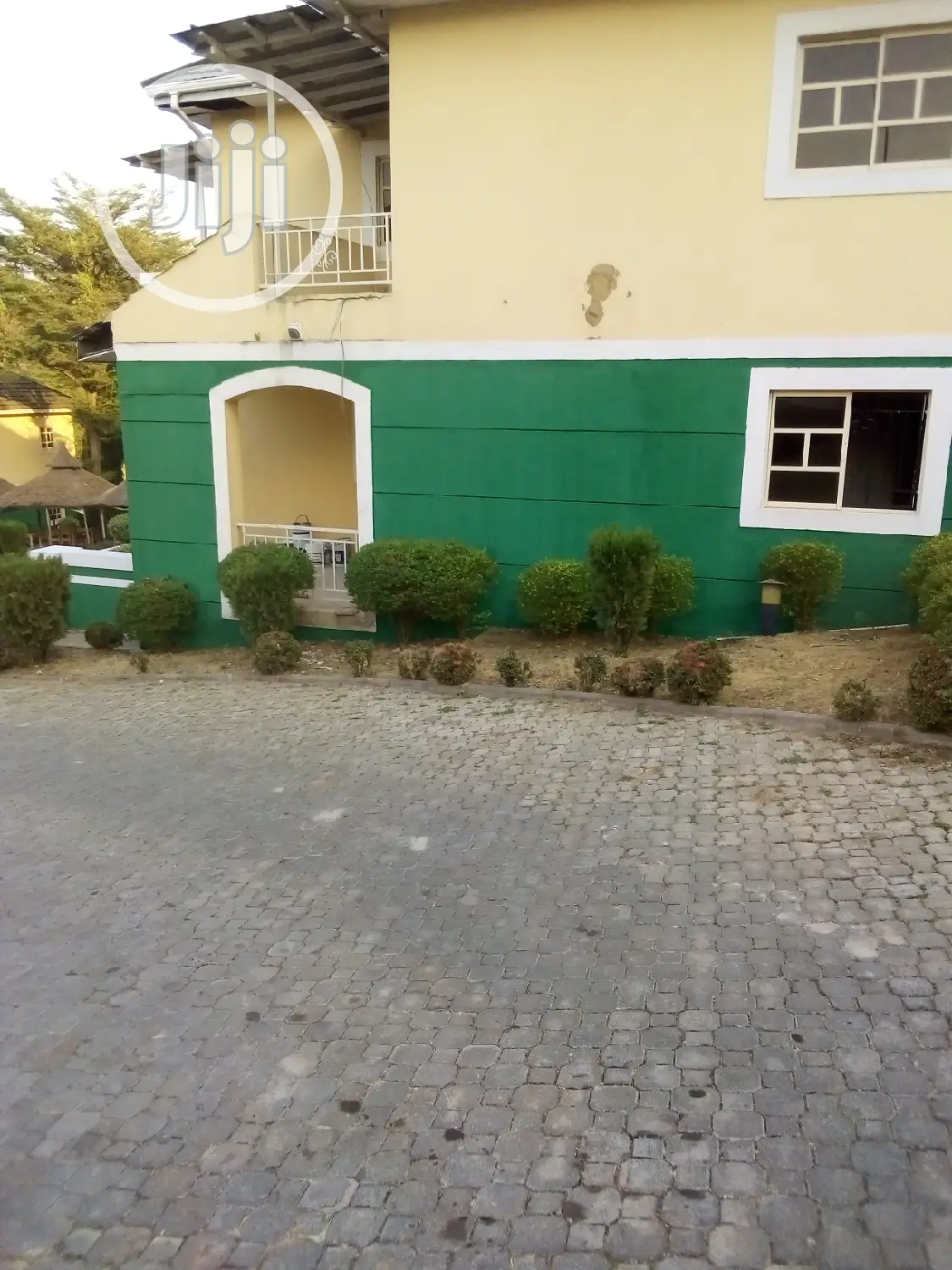 Painter And Screeding