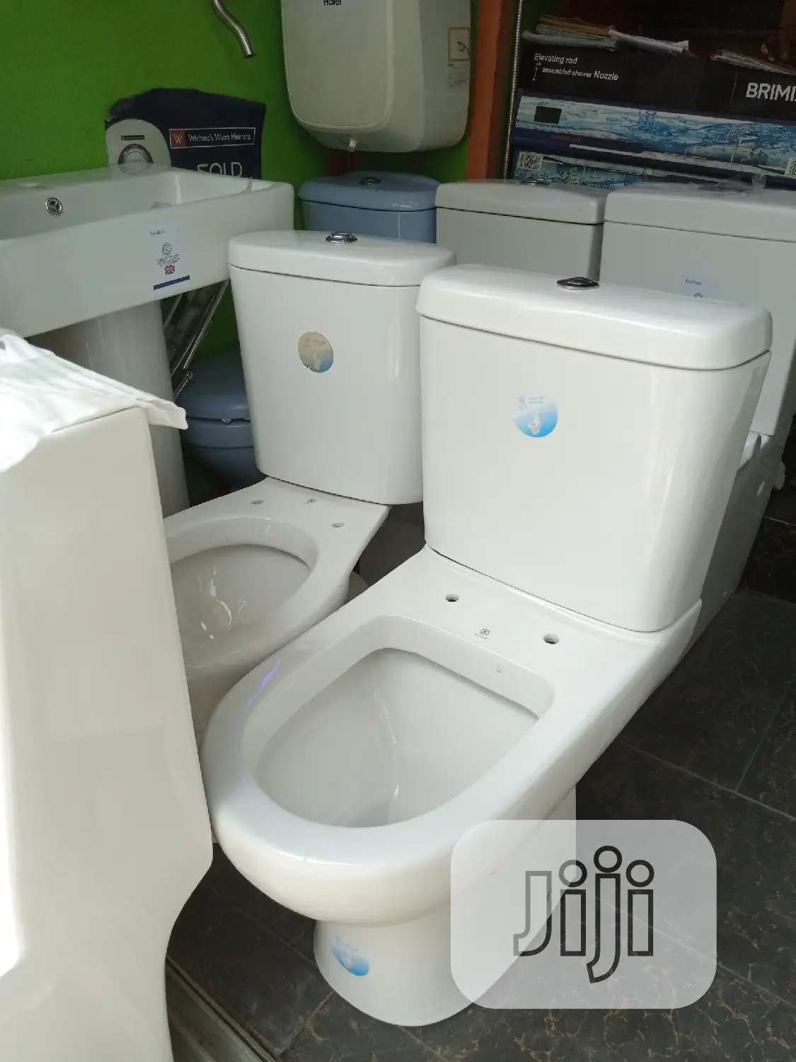 Medium Size Twyford England WC Set