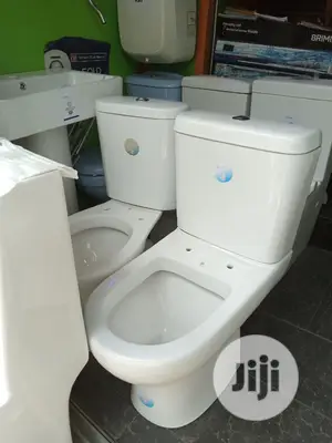 Medium Size Twyford England WC Set