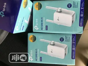 AC1200 Wi-Fi Range Extender