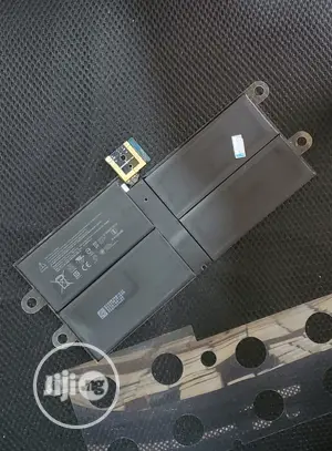 Photo - Microsoft Surface Pro 5 Pro 6 1796 Battery