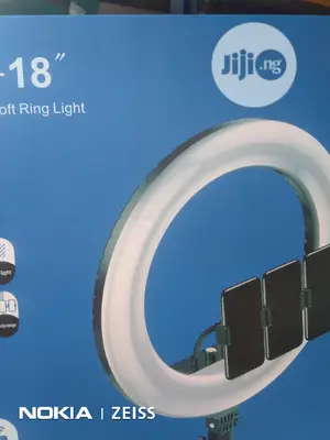 RL-18 Ring Light