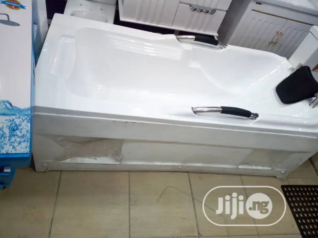 Executive Panel Bath Thick Fibre No Seat Inside