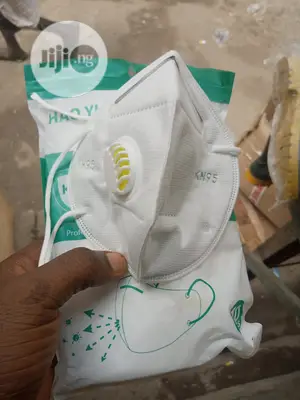 High Quality Facemask KN95 With Respirator